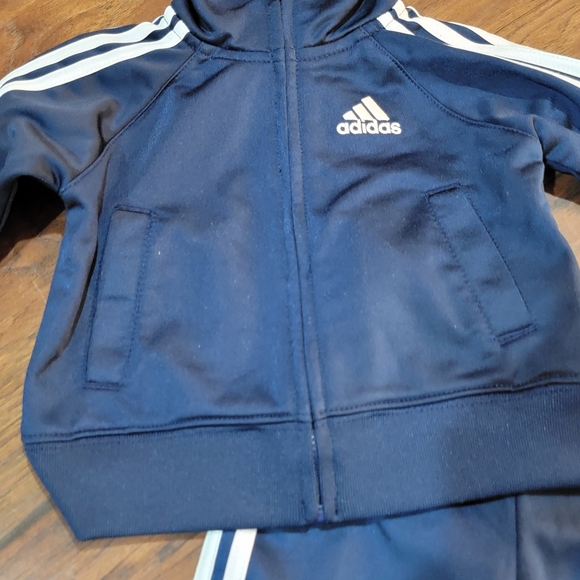 Adidas track suit set - Picture 10 of 11
